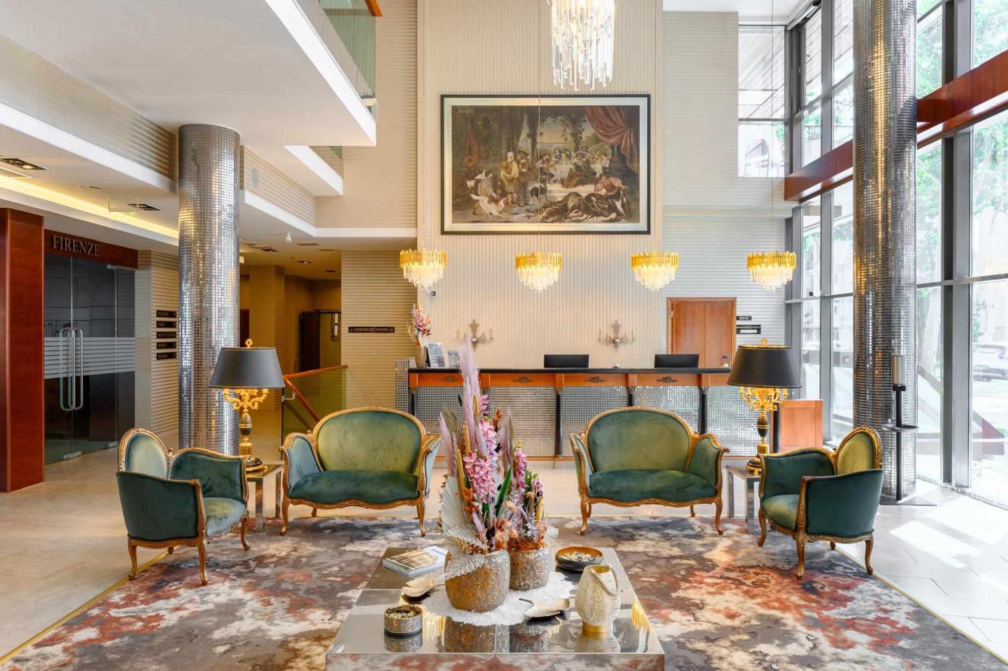 Divinus Hotel